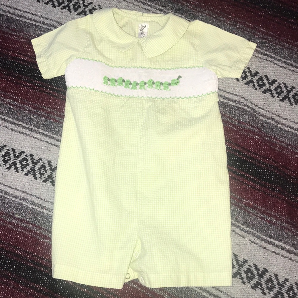 🌵Royal child 2t onesie 🐛